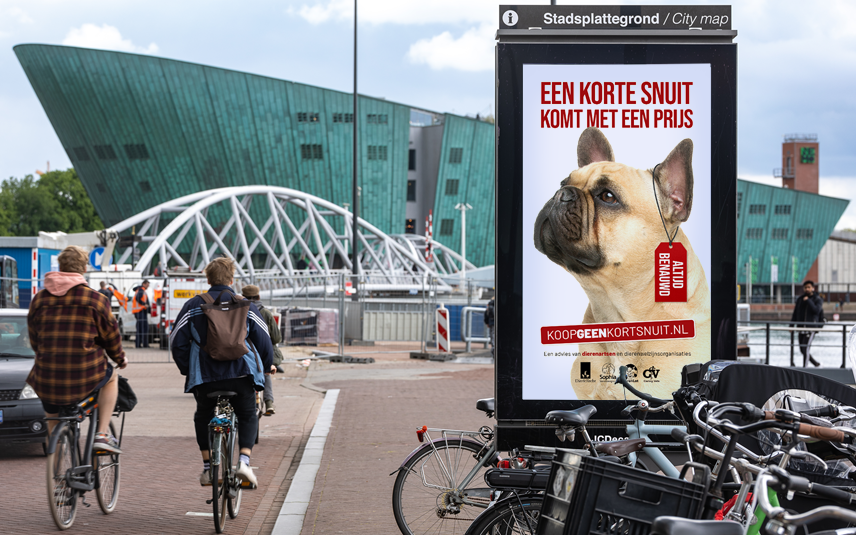 Koop geen kortsnuit-poster op straat